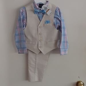 Nautica 3T  4 pc suit with bowtie